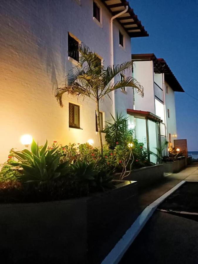 Don Pancho Beach Resort Bargara Exterior photo