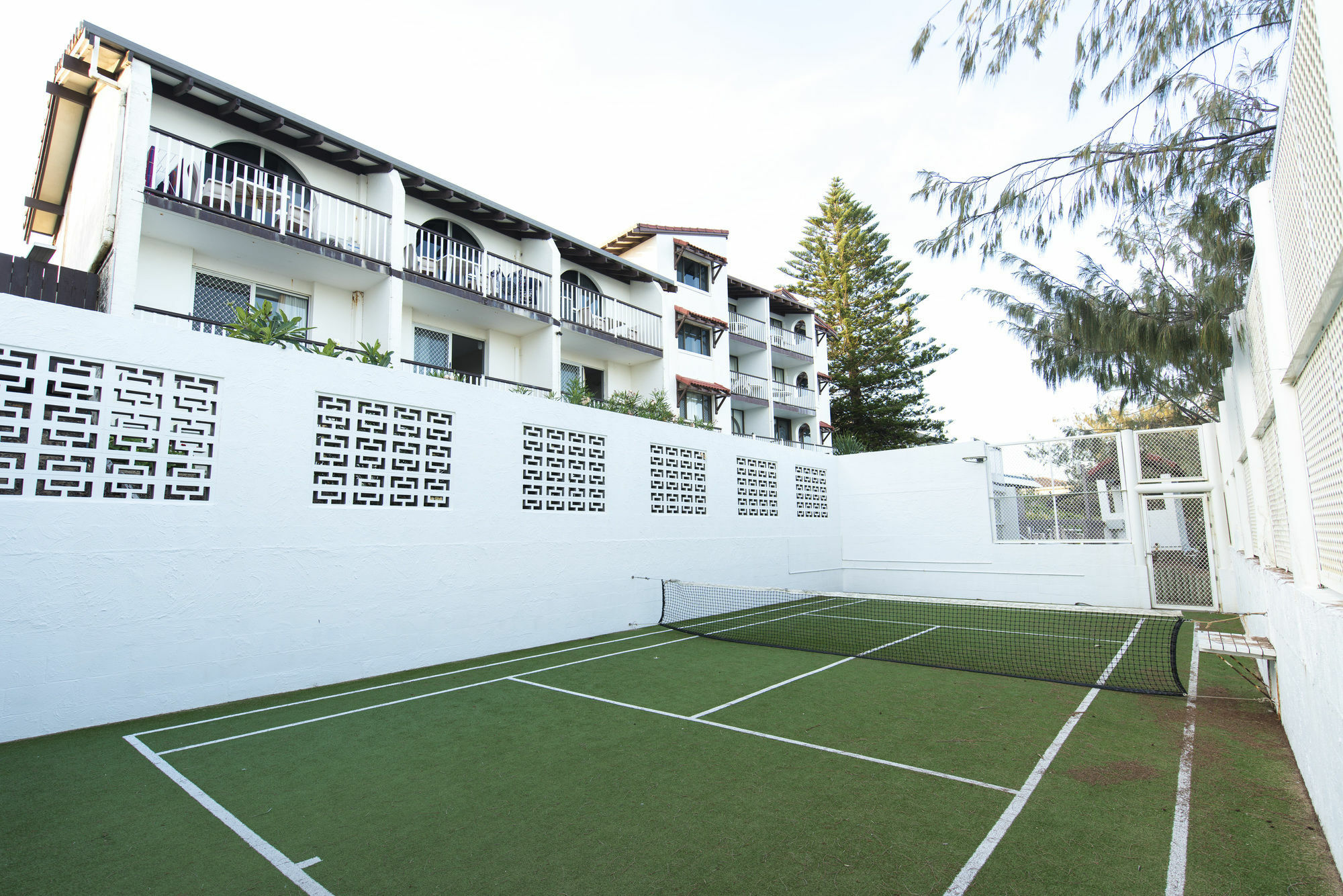 Don Pancho Beach Resort Bargara Exterior photo