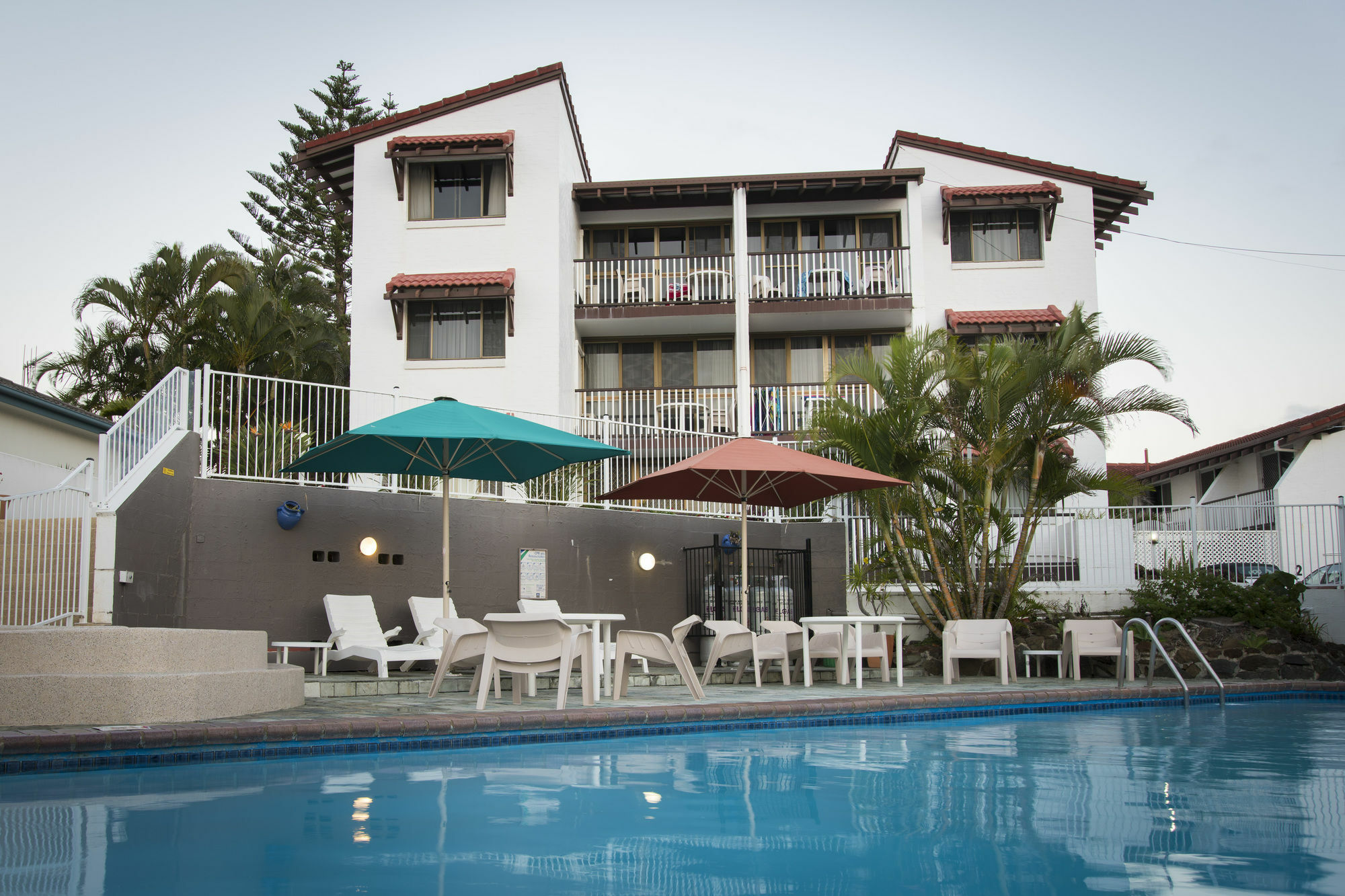 Don Pancho Beach Resort Bargara Exterior photo